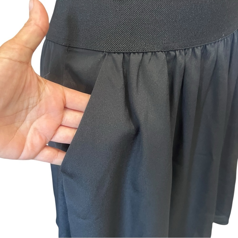 Express Black Pocketed Skirt EUC XS - Picture 2 of 8